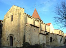 égise de Chanonat et plateau de Gergovie